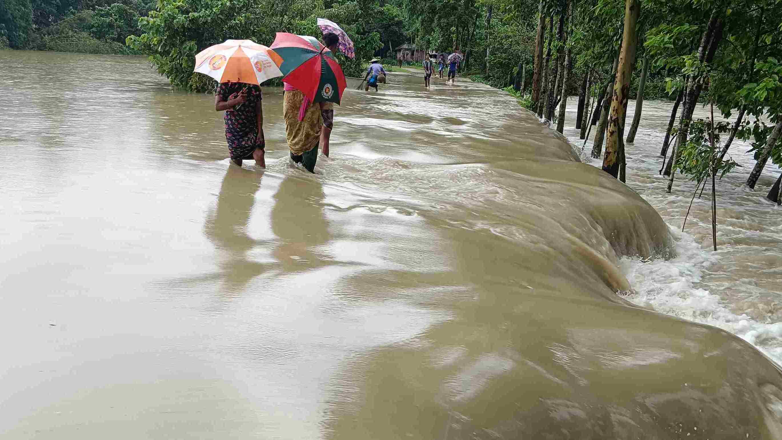 দোয়ারাবাজারে টানা বর্ষণ ও পাহাড়ি ঢলে প্লাবিত 